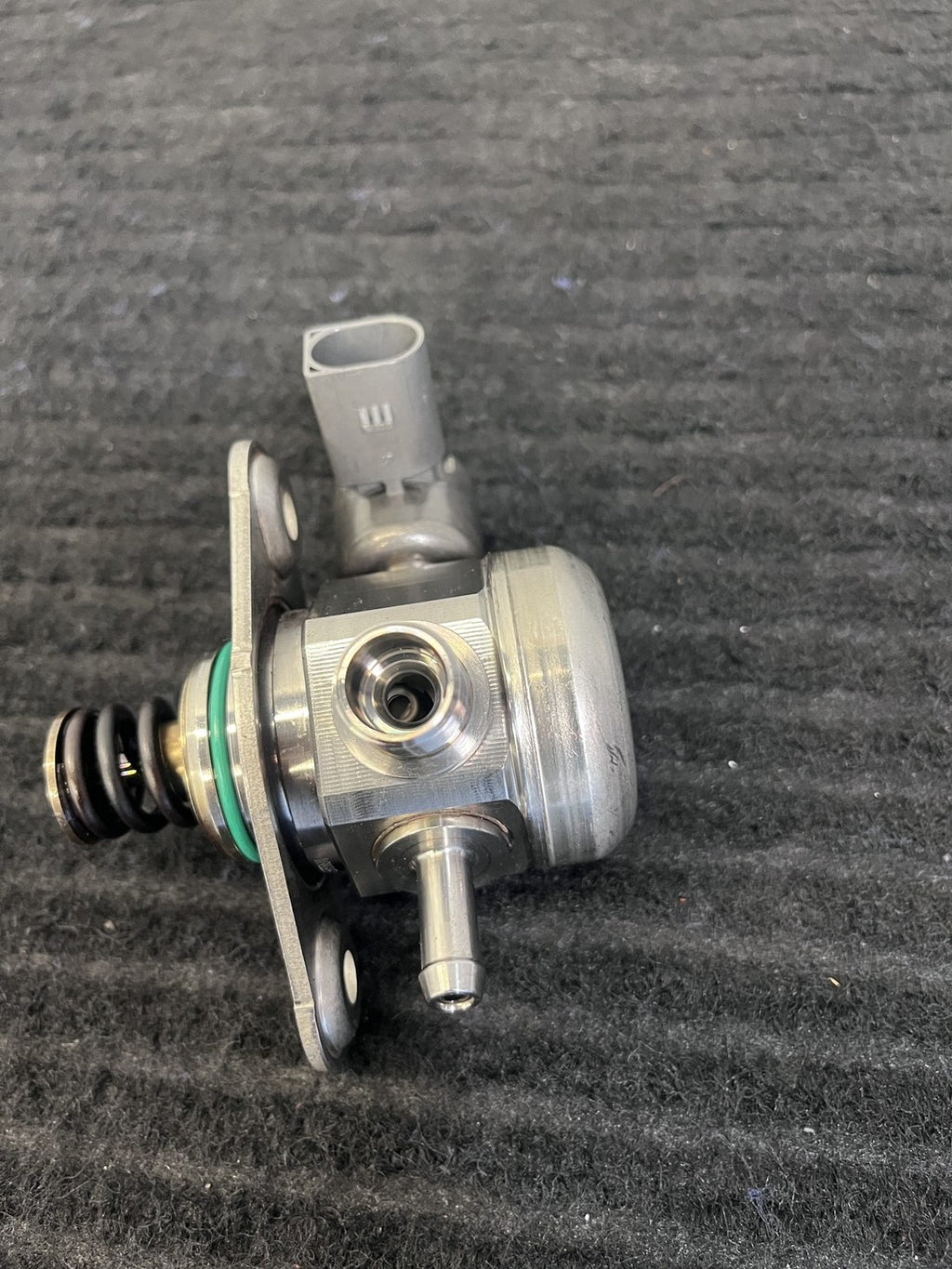 2015-2019 Mercedes-Benz C300 GLC300 E300 High Pressure Fuel Pump OEM A2740700501 - eBay image 4