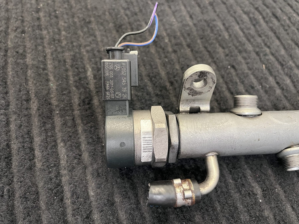 2010-2022 Mercedes-Benz Sprinter OM642 Left Fuel Rail OEM A6420702795 - eBay image 8