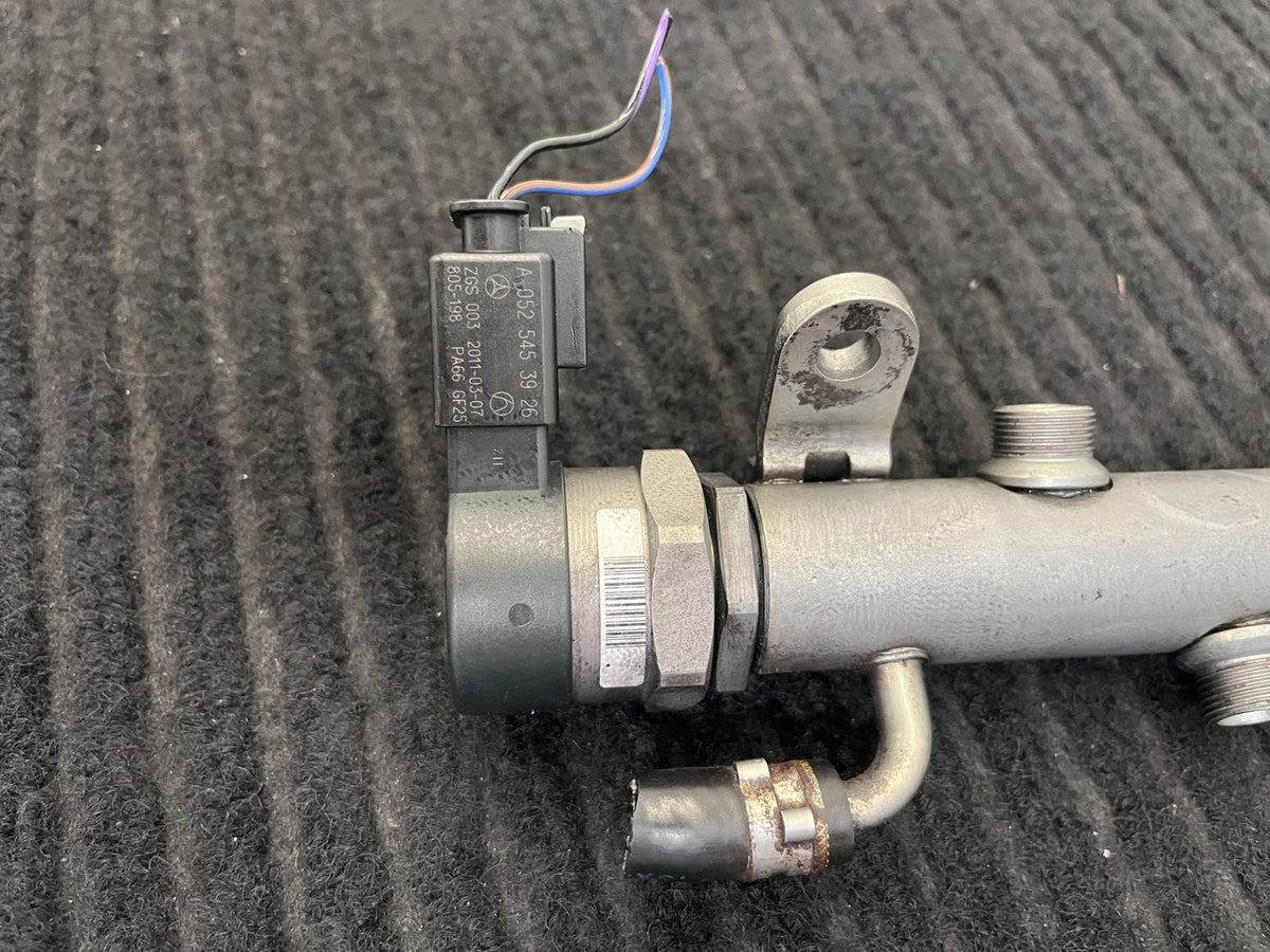 2010-2022 Mercedes-Benz Sprinter OM642 Left Fuel Rail OEM A6420702795 - eBay image 8
