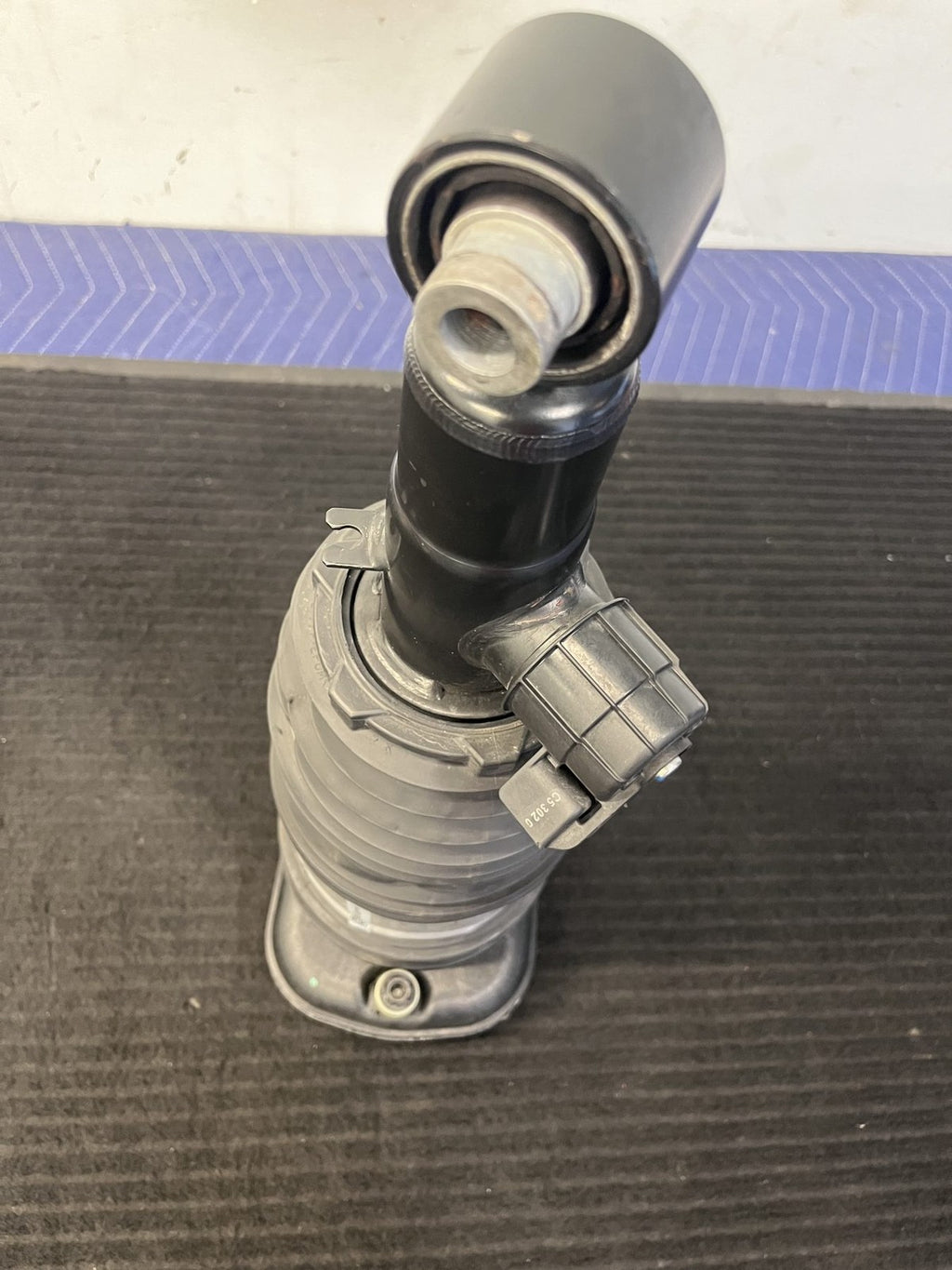 2019-2025 BMW X7 G07 Rear Right Air Suspension Strut OEM 37106869040 - eBay image 12