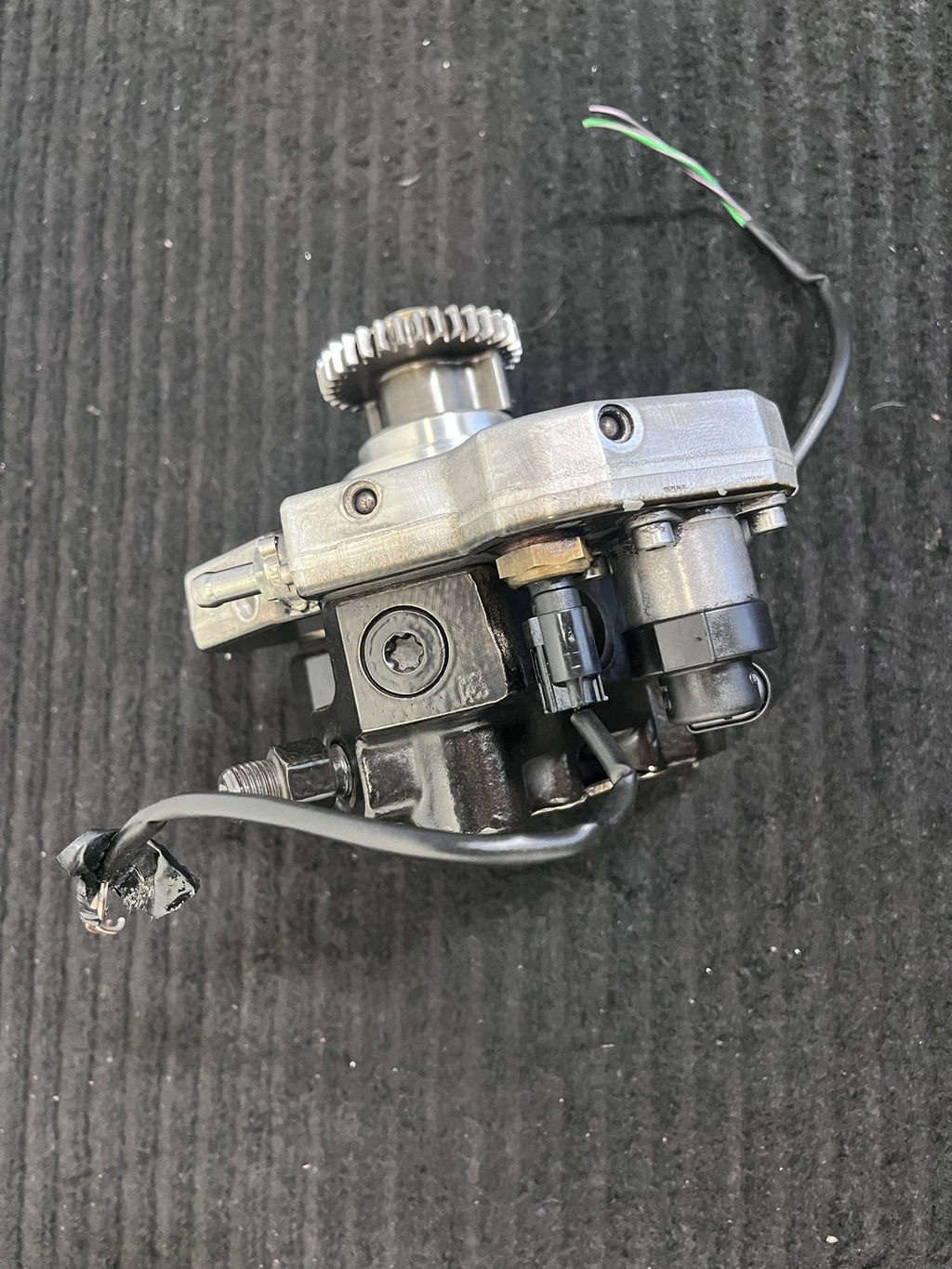 2010-2022 Mercedes-Benz Sprinter OM642 High Pressure Fuel Pump OEM A6420701101 - eBay image 5