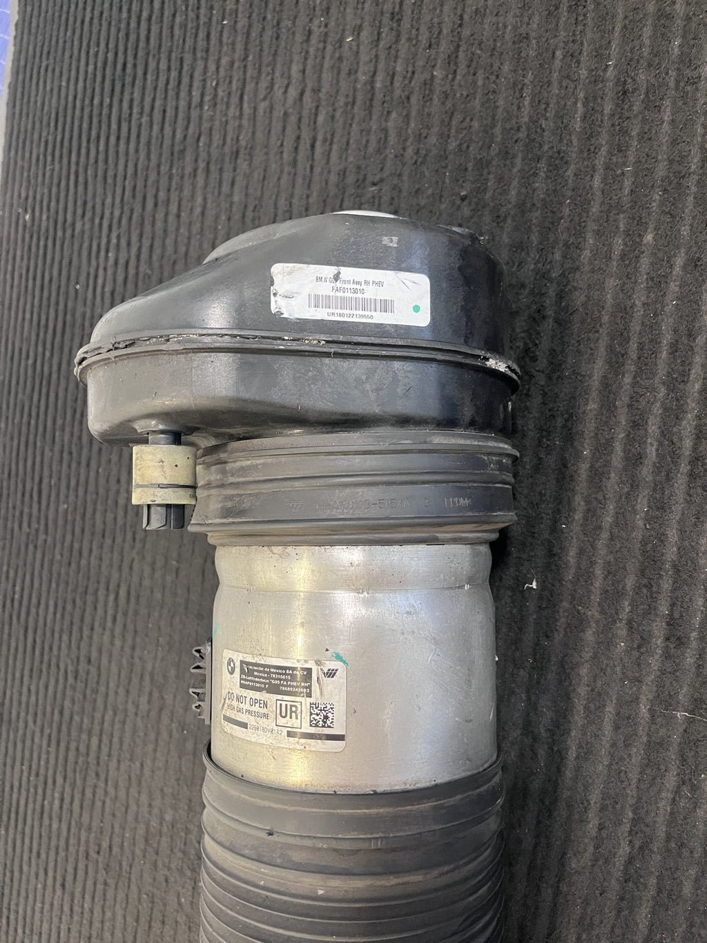2019-2025 BMW X5 G05 Front Right Air Suspension Strut OEM 37106892426 - eBay image 11