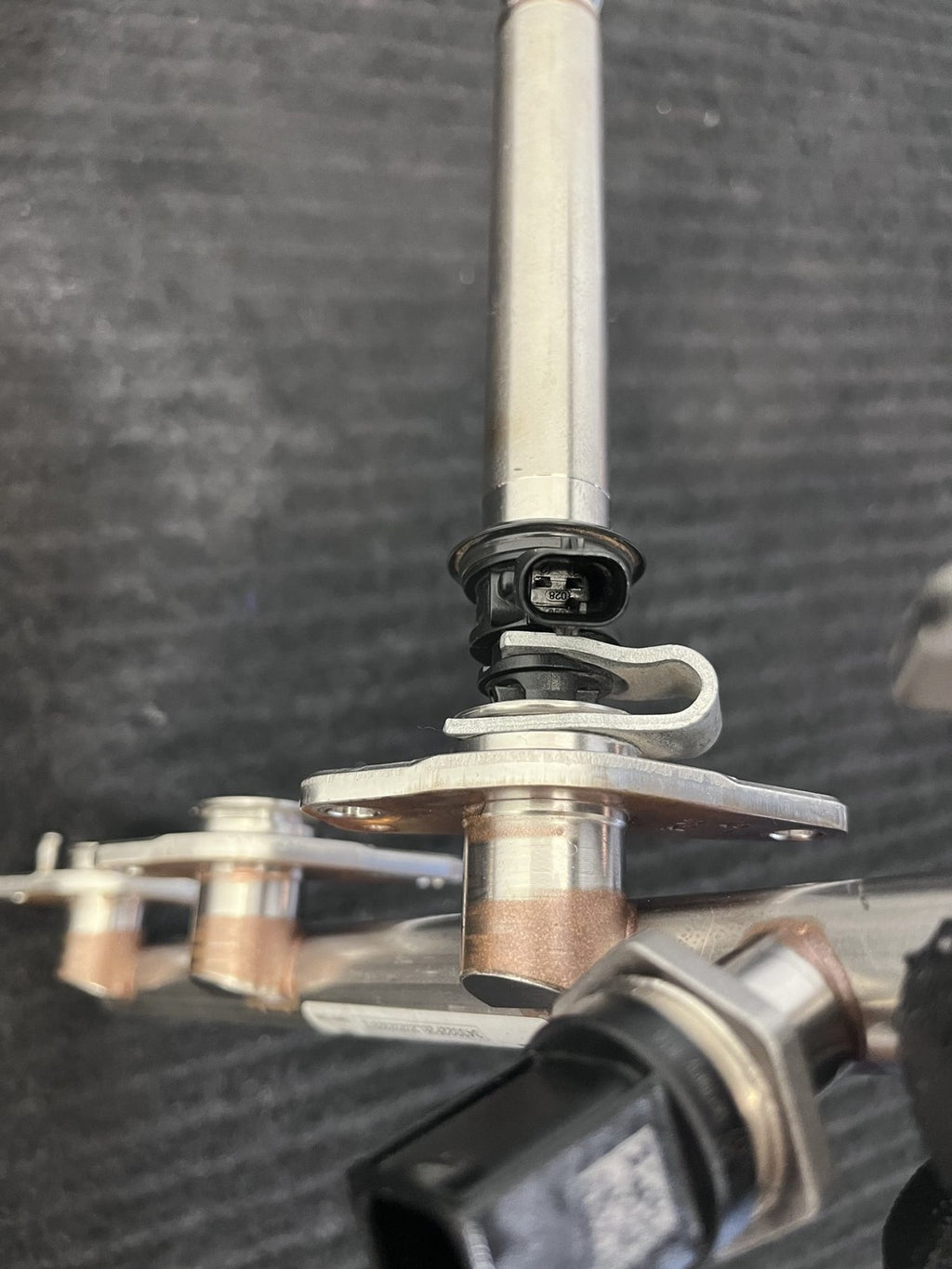 2019-2023 Mercedes-Benz C300 GLC300 E350 Fuel Rail 2 Injectors OEM A2640702000 - eBay image 8