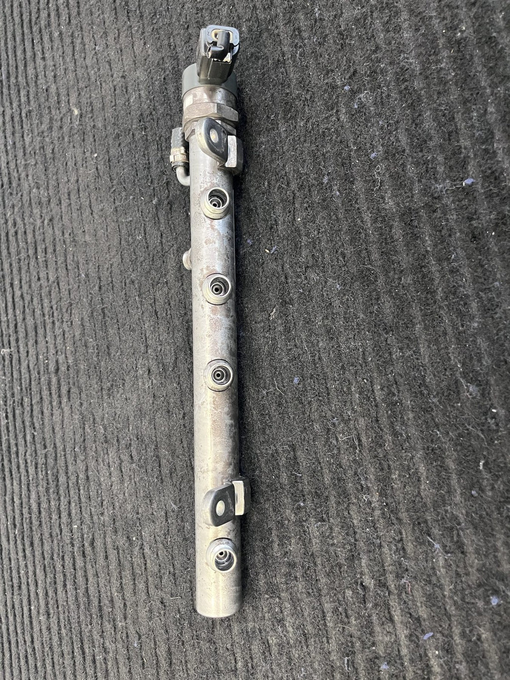2010-2022 Mercedes-Benz Sprinter OM642 Left Fuel Rail OEM A6420702795 - eBay image 3