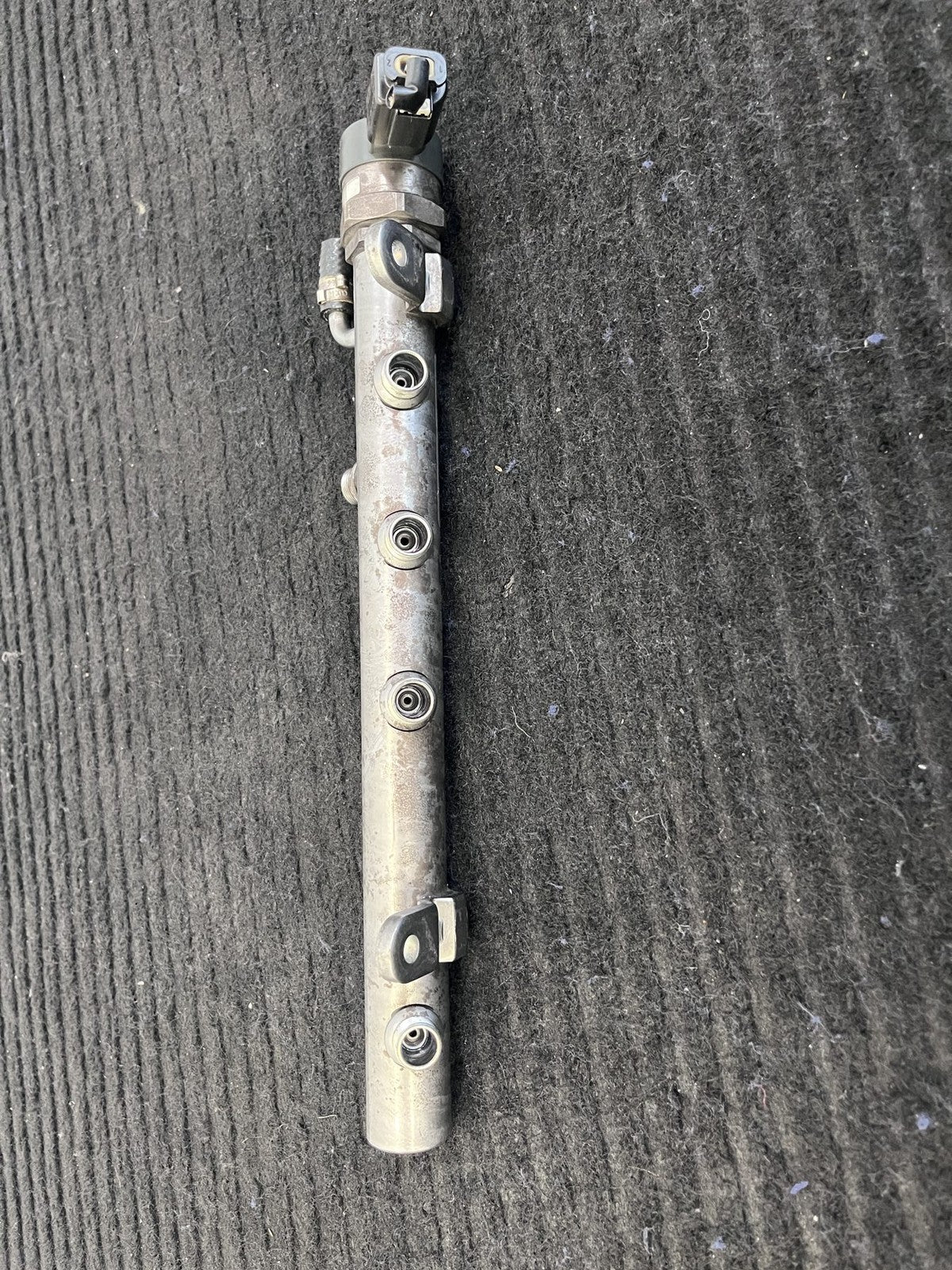 2010-2022 Mercedes-Benz Sprinter OM642 Left Fuel Rail OEM A6420702795 - eBay image 3