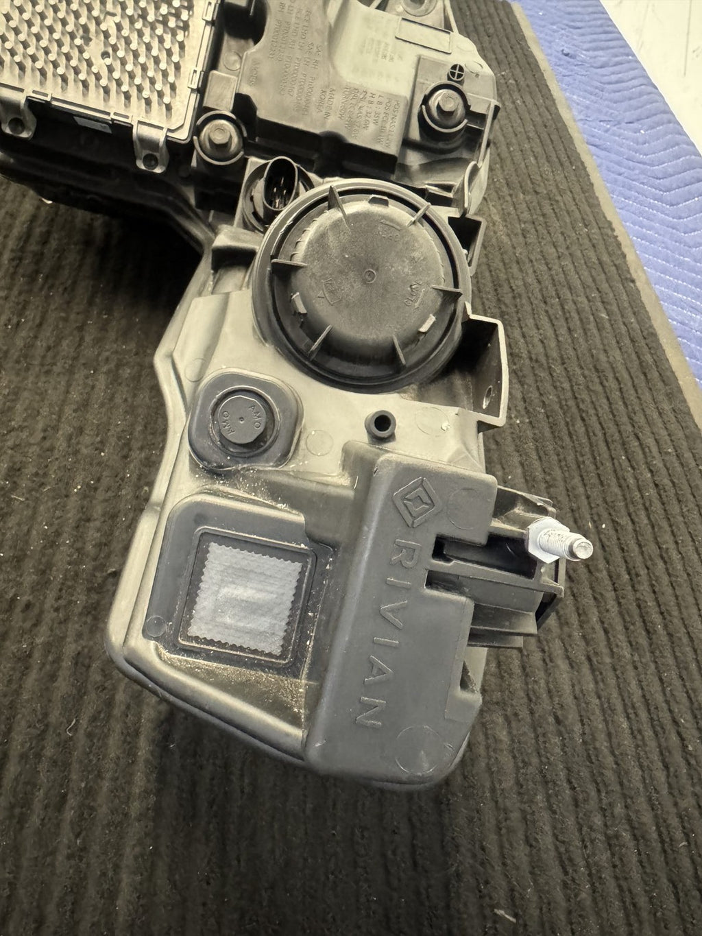 2022-2024 Rivian R1T R1S Right Passenger LED Headlight OEM PT00000464-P - eBay image 14