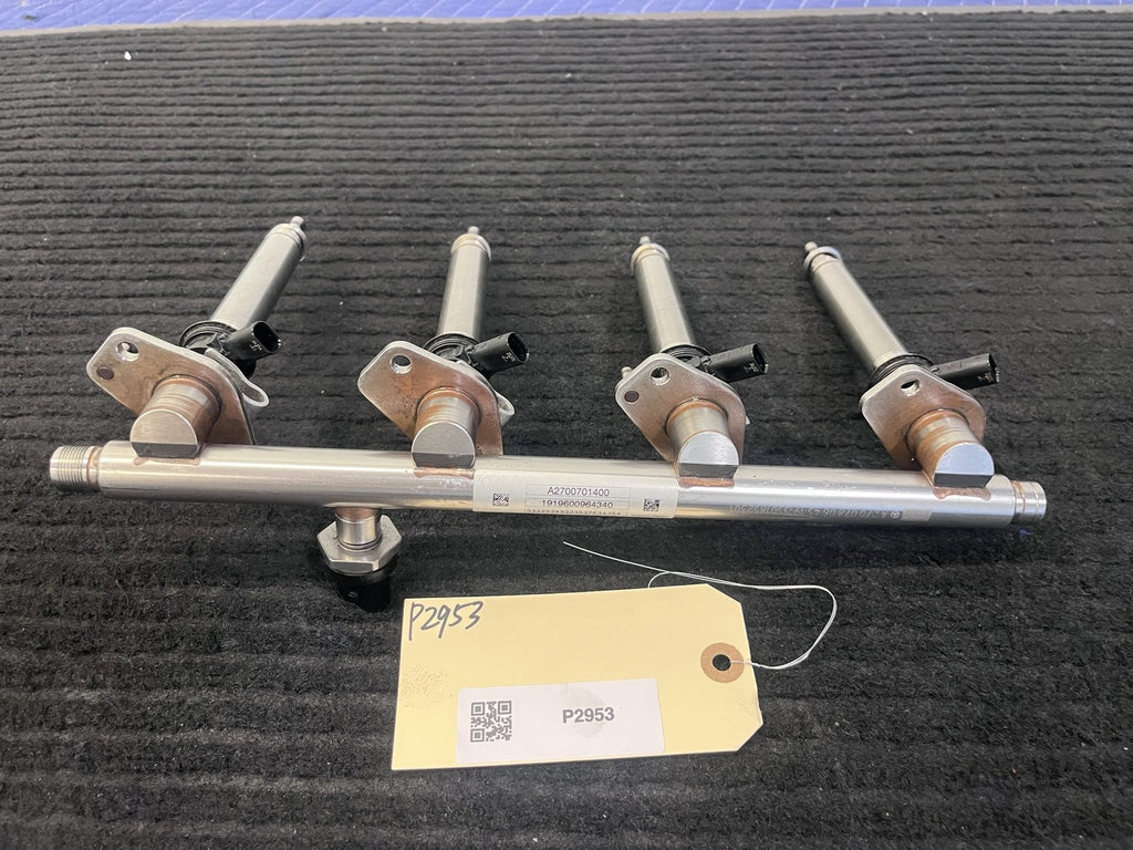 2014-2020 Mercedes-Benz CLA250 GLA250 Fuel Rail 4 Injectors OEM A2700701400 - eBay image 1