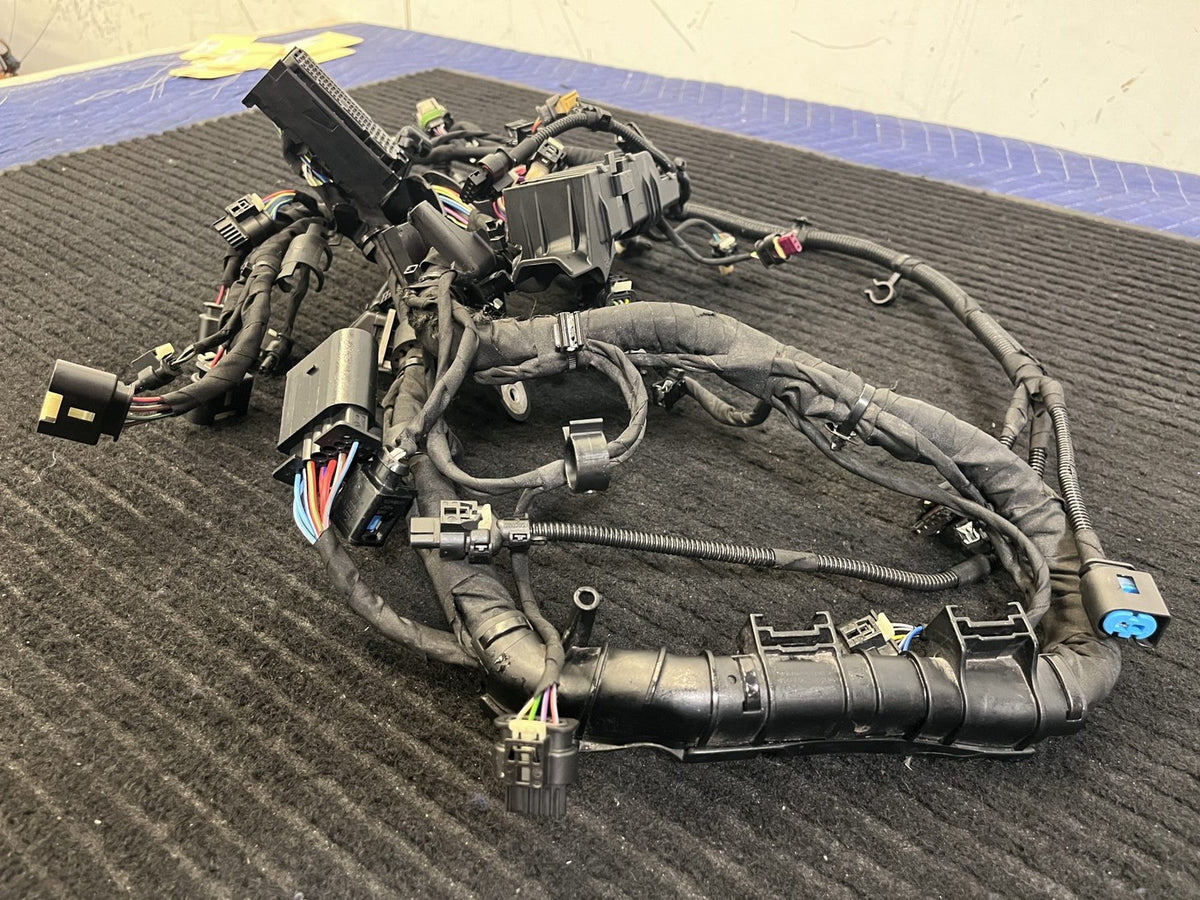 Mercedes-Benz M260 2.0L Engine Wiring Harness Loom Fuse Distribution Box OEM Used - eBay image 14