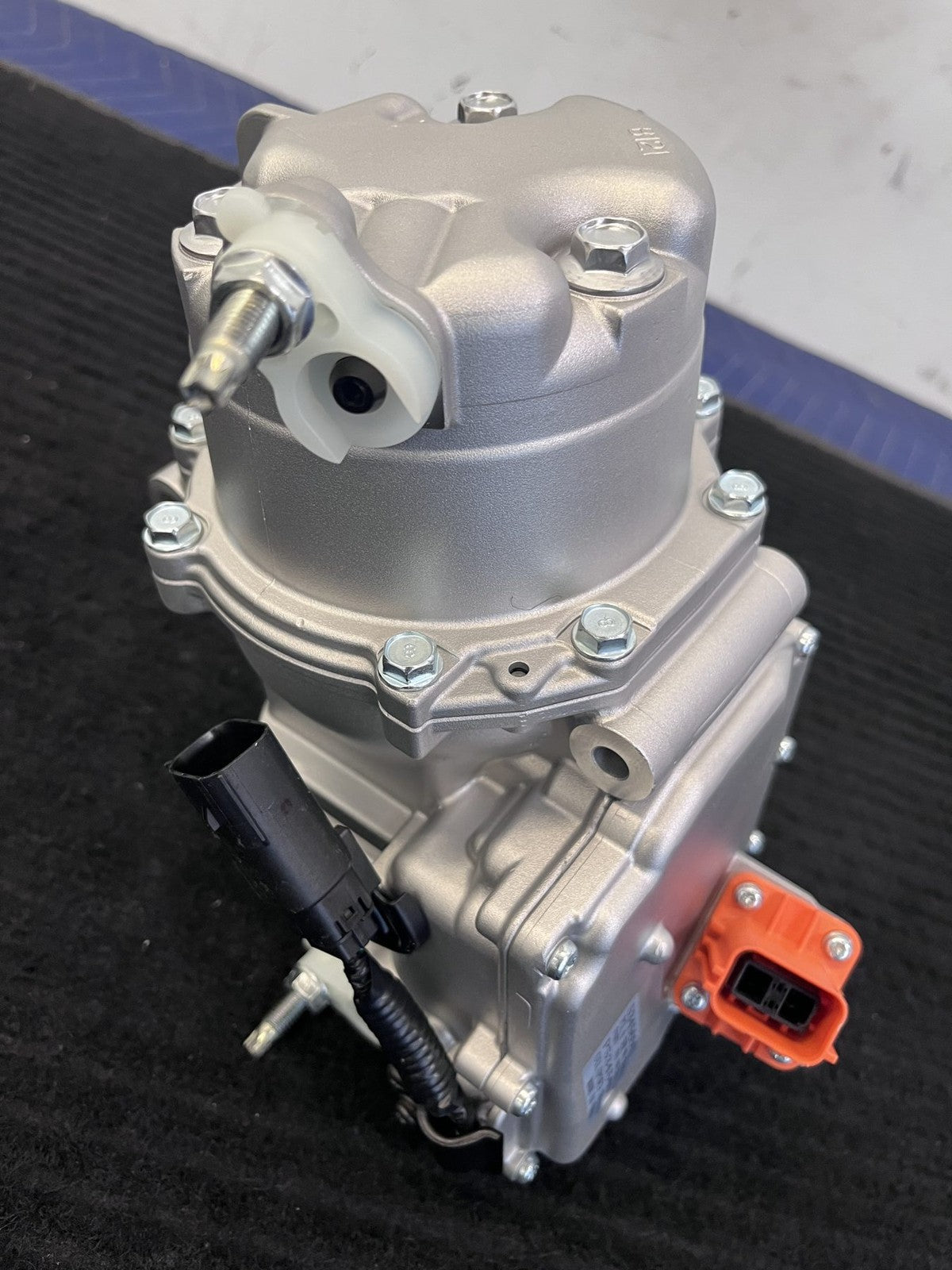 2017-2026 Chrysler Pacifica Hybrid Electric Ac Compressor Reman OEM 68237995AH - eBay image 2