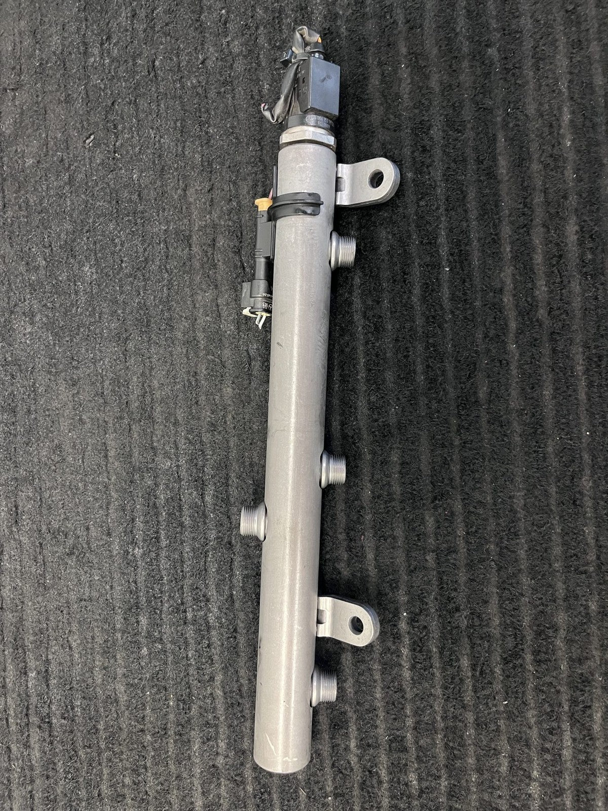 2010-2022 Mercedes-Benz Sprinter OM642 Right Fuel Rail OEM A6420703095 - eBay image 2