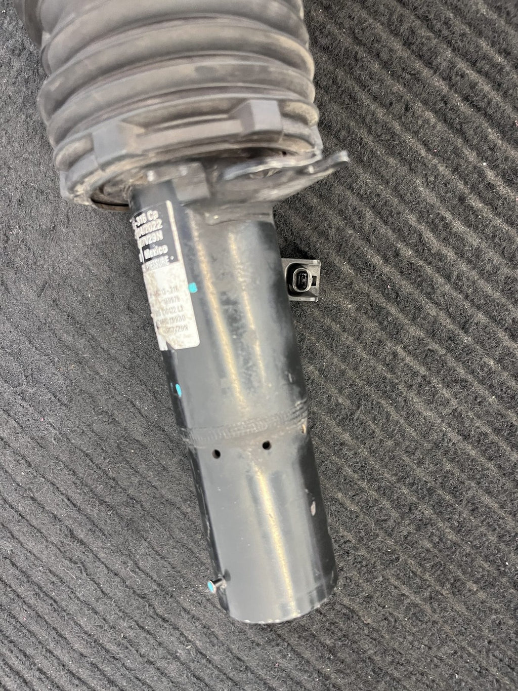 2019-2024 BMW X7 G07 Front Left Air Suspension Strut OEM 37106869035 - eBay image 6