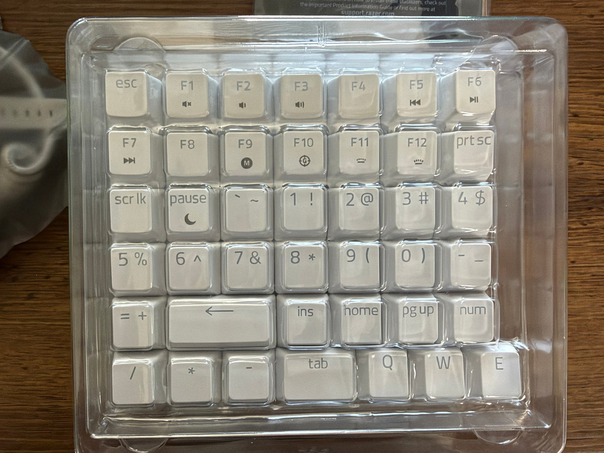 Razer PBT Keycap + Coiled Cable Upgrade Set - White | RC21-01490900-R3M1 - eBay image 2