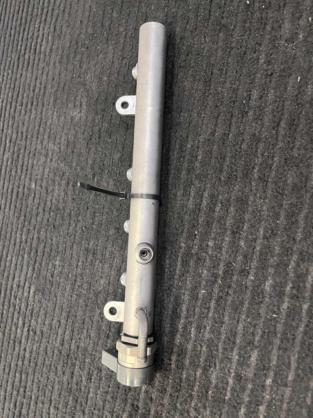 2010-2022 Mercedes-Benz Sprinter OM642 Left Fuel Rail OEM A6420702795 - eBay image 5
