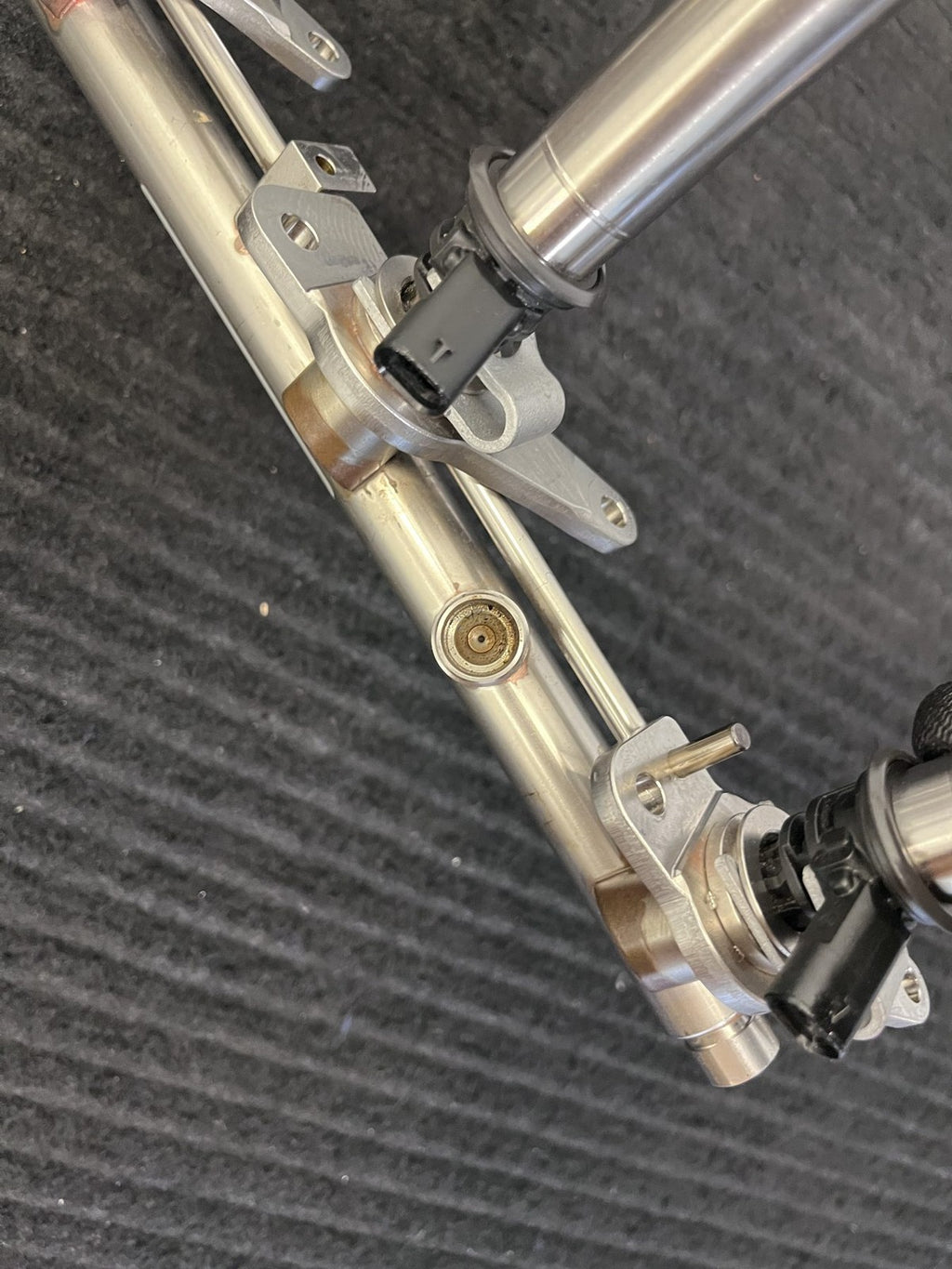 2012-2019 Mercedes-Benz S550 CLS550 GLS550 Lh Fuel Rail 4 Injectors OEM A2780703395 - eBay image 6