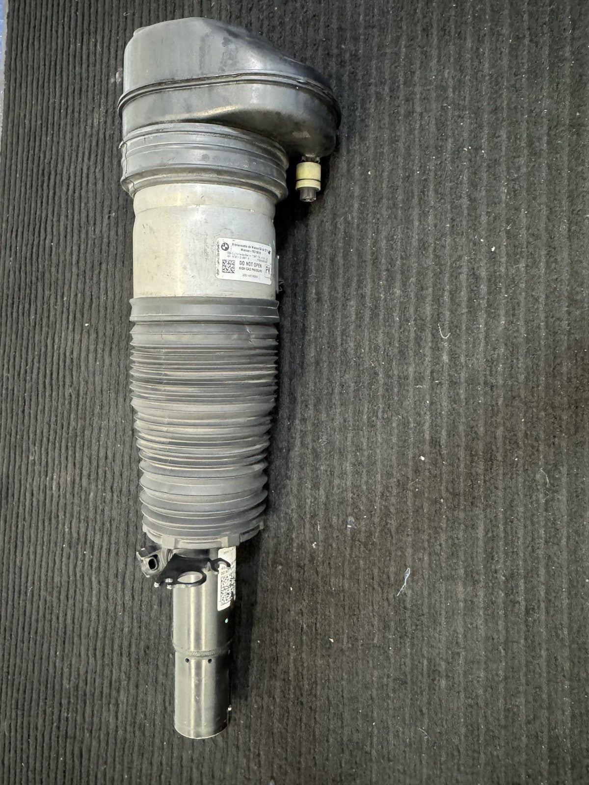 2019-2025 BMW X7 G07 Front Left Air Suspension Strut OEM 37106869035 - eBay image 6