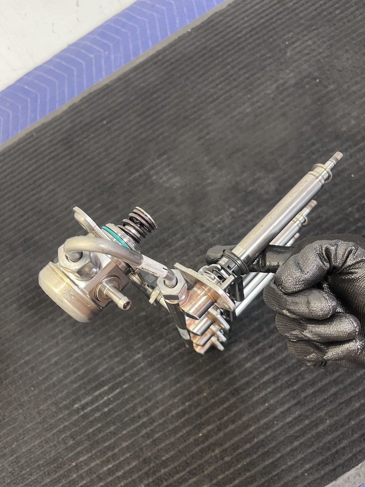 2019-2023 Mercedes-Benz M260 Fuel Rail Injectors High Pressure Pump OEM A2600701000 - eBay image 19