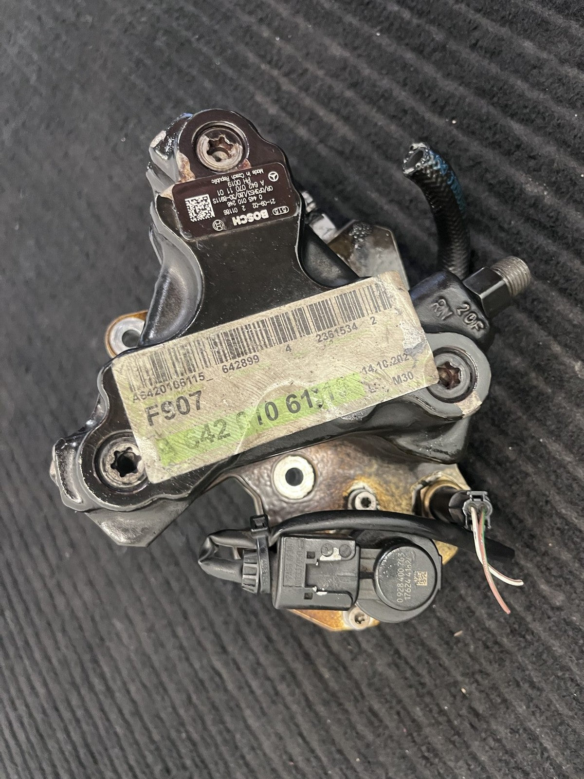 2010-2022 Mercedes-Benz Sprinter OM642 High Pressure Fuel Pump OEM A6420701101 - eBay image 9