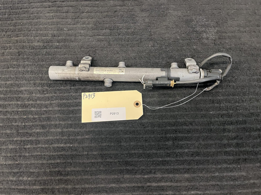 2010-2022 Mercedes-Benz Sprinter OM642 Right Fuel Rail OEM A6420703095 - eBay image 1