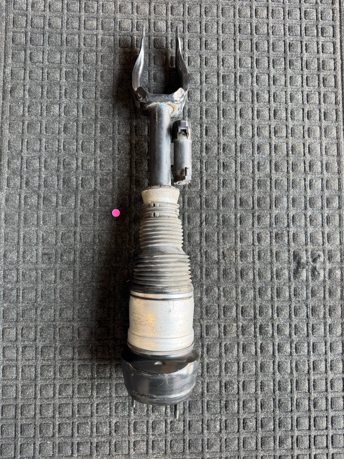 2013-2019 Mercedes GLS-Class X166 Front Left Air Shock Absorber OEM A1663200100 - eBay image 2