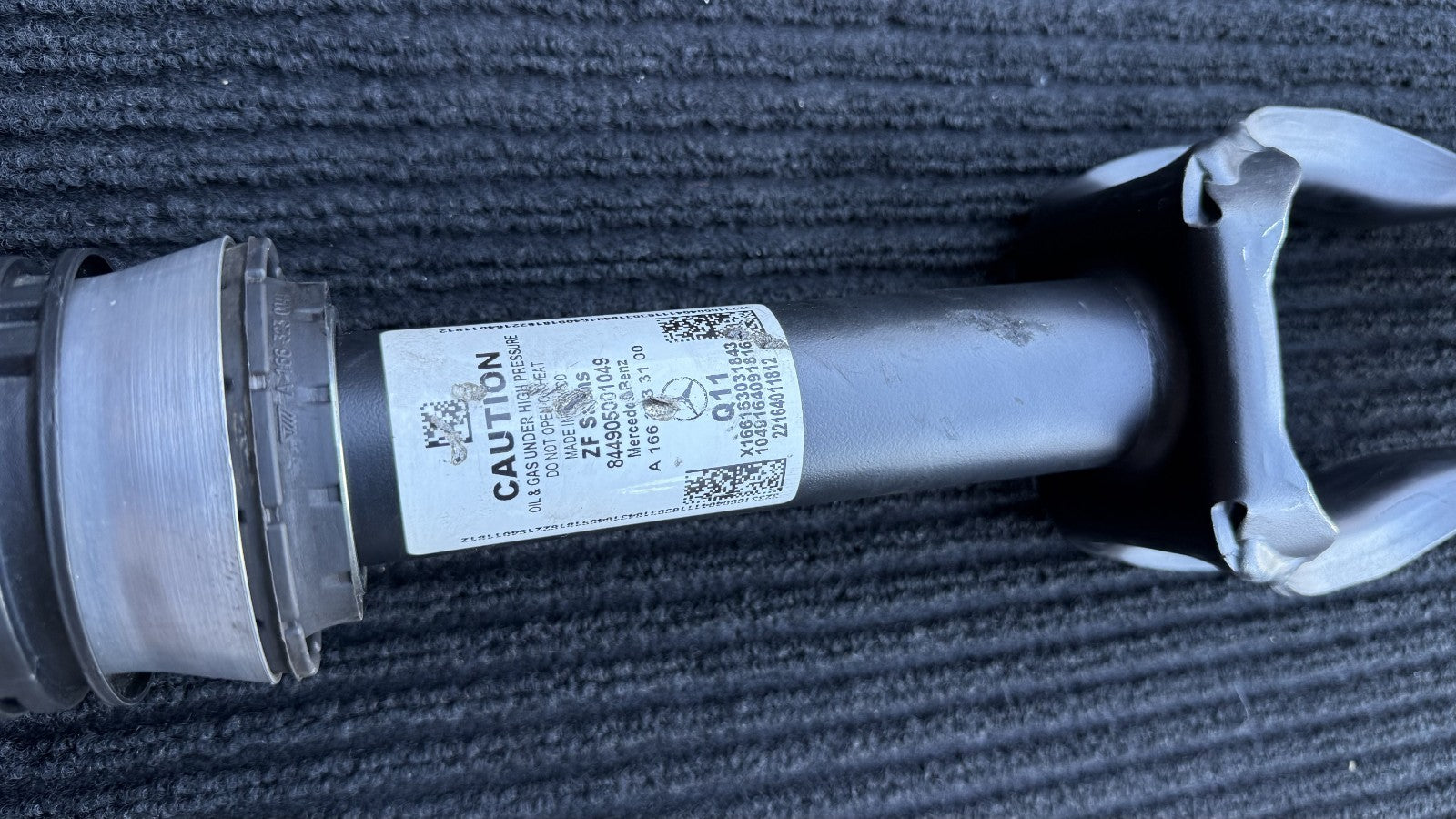 2013-2016 Mercedes GL450 GL550 X166 Front Left Air Suspension Strut A1663204966 - eBay image 3