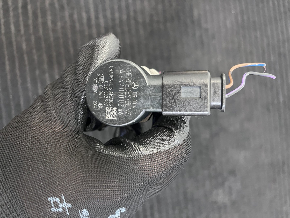 2010-2022 Mercedes-Benz Sprinter OM642 Left Fuel Rail OEM A6420702795 - eBay image 6