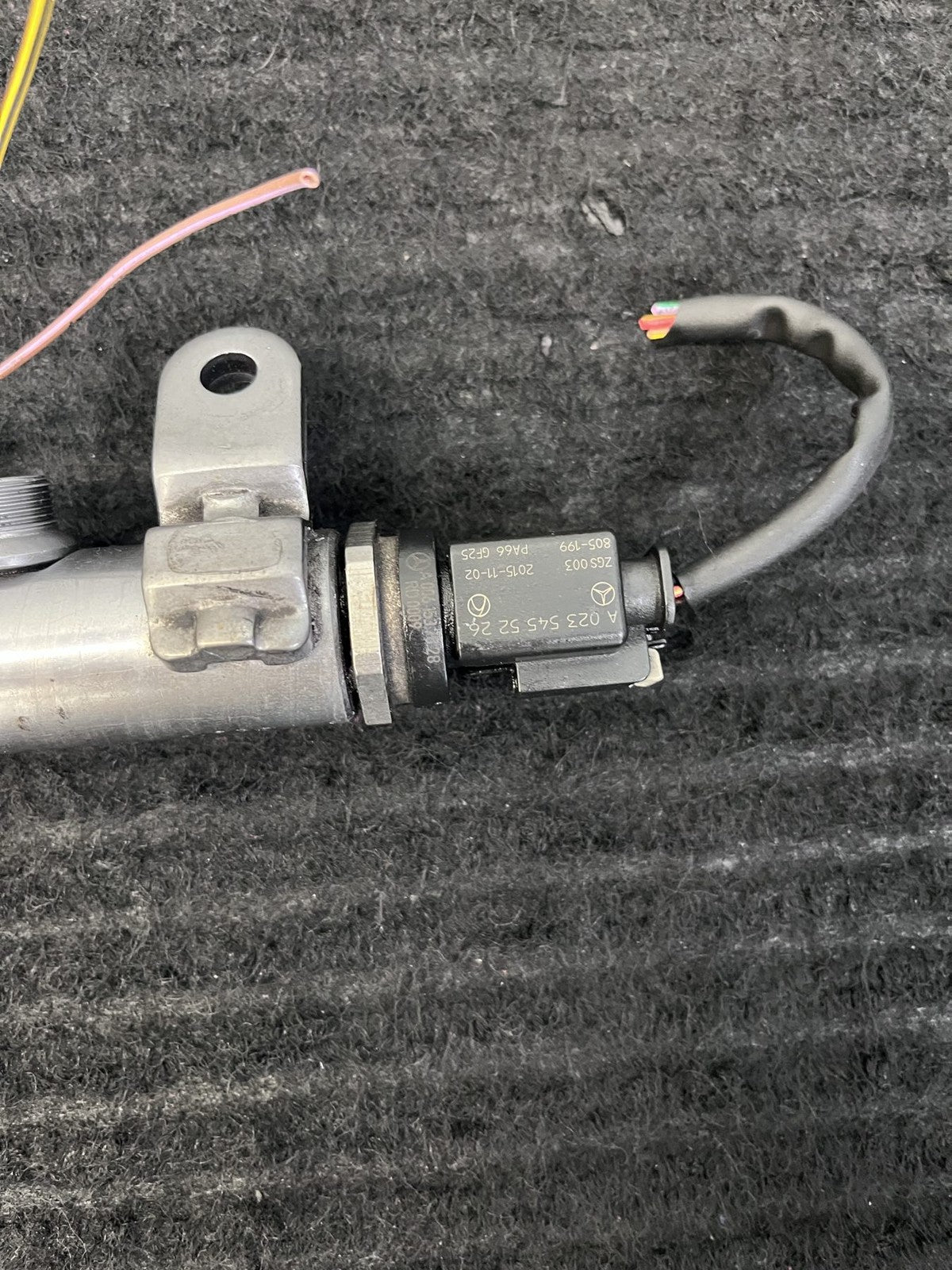 2010-2022 Mercedes-Benz Sprinter OM642 Right Fuel Rail OEM A6420703095 - eBay image 3