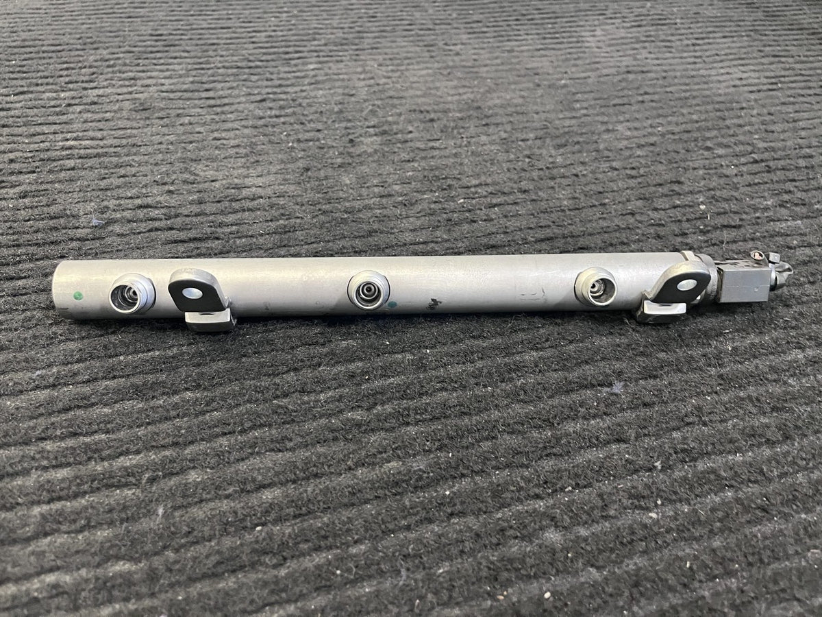 2010-2022 Mercedes-Benz Sprinter OM642 Right Fuel Rail OEM A6420703095 - eBay image 3