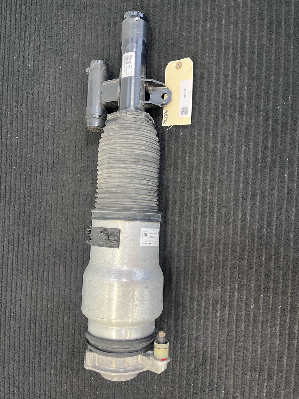2019-2020 Rolls-Royce Cullinan RR31 Front Left Air Strut OEM 37106878223 - eBay image 1