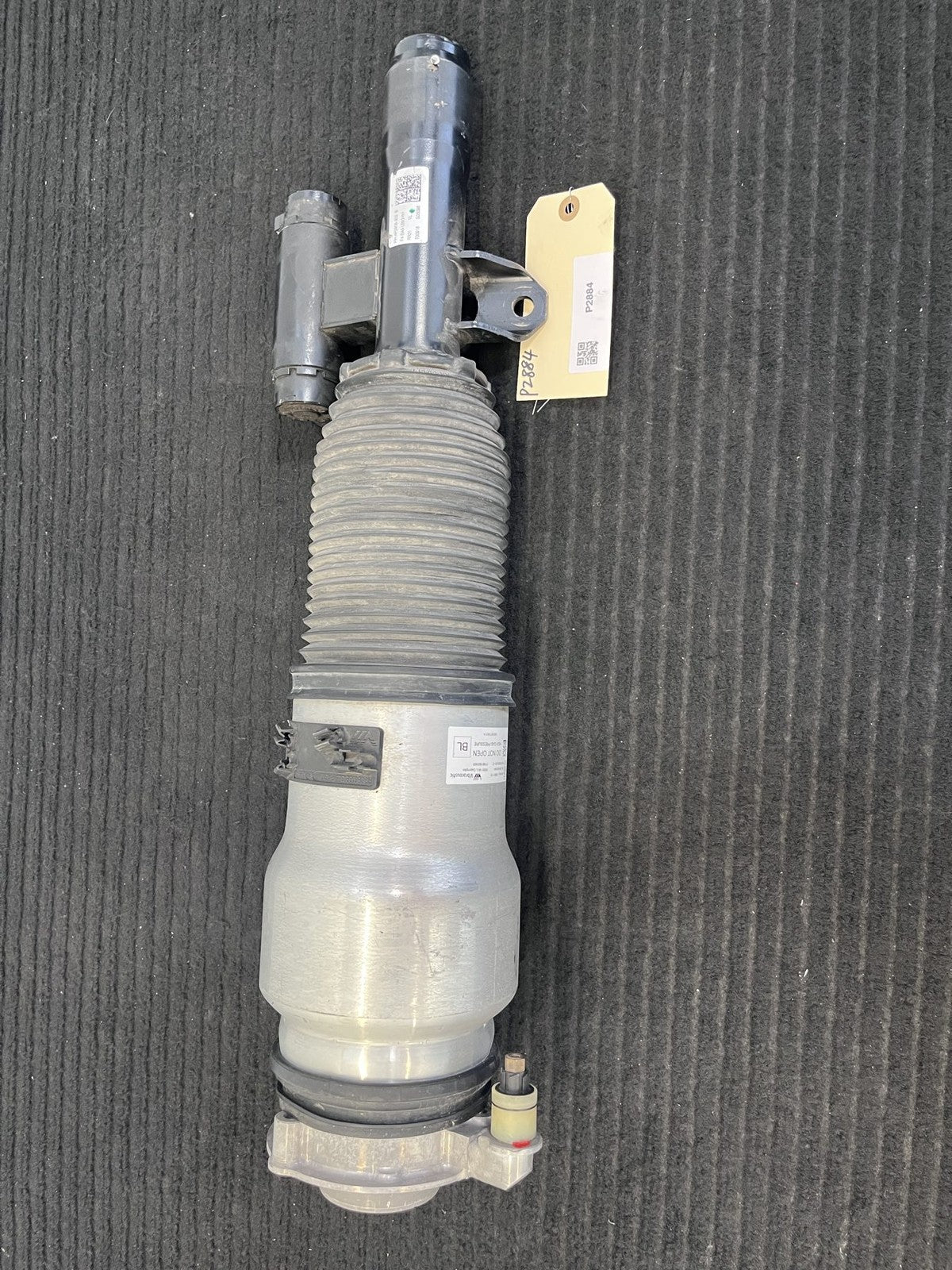 2019-2020 Rolls-Royce Cullinan RR31 Front Left Air Strut OEM 37106878223 - eBay image 1