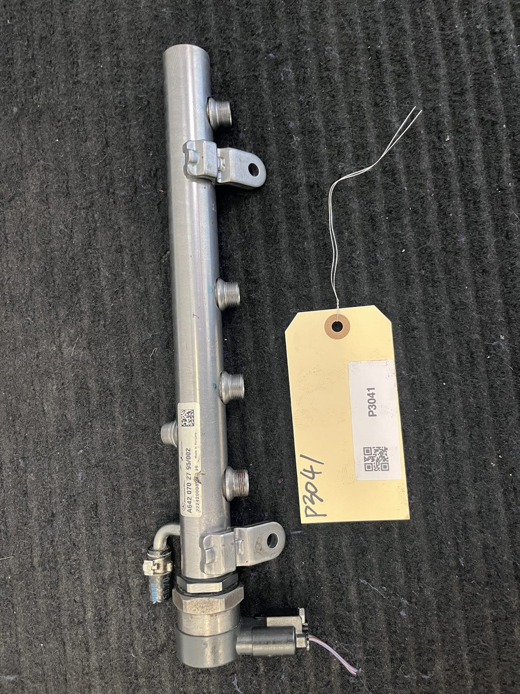 2010-2022 Mercedes-Benz Sprinter OM642 Left Fuel Rail OEM A6420702795 - eBay image 1