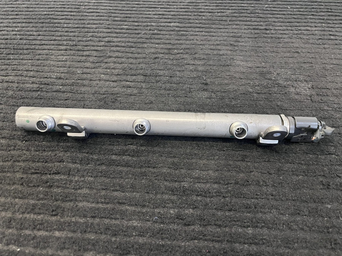2010-2022 Mercedes-Benz Sprinter OM642 Right Fuel Rail OEM A6420703095 - eBay image 3