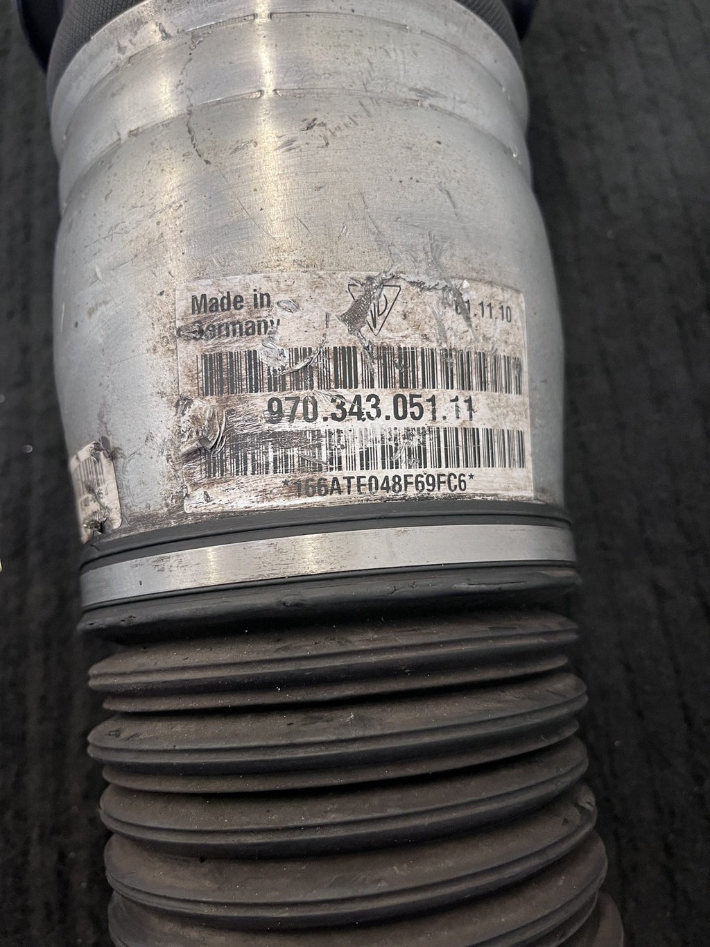 2010-2013 Porsche Panamera 970 Front Left Air Suspension Strut OEM 97034305111 - eBay image 3
