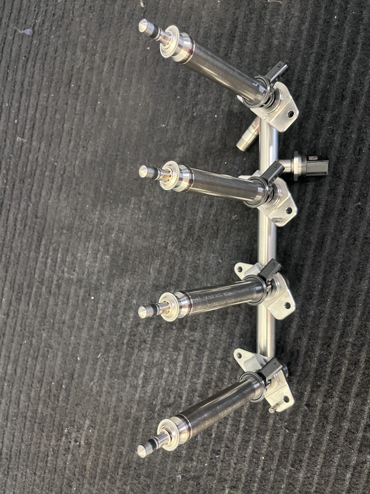 2019-2023 Mercedes-Benz C300 GLC300 E350 Fuel Rail 4 Injectors OEM A2640701000 - eBay image 5