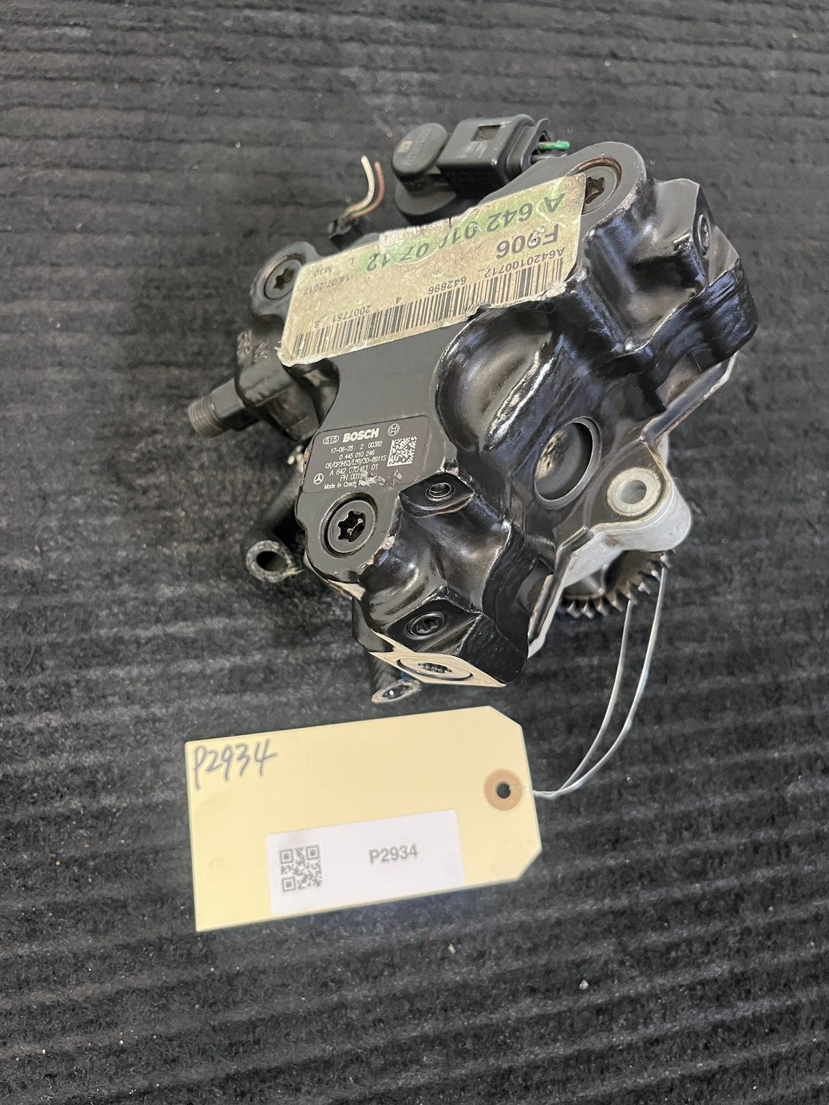 2010-2022 Mercedes-Benz Sprinter OM642 High Pressure Fuel Pump OEM A6420701101 - eBay image 1