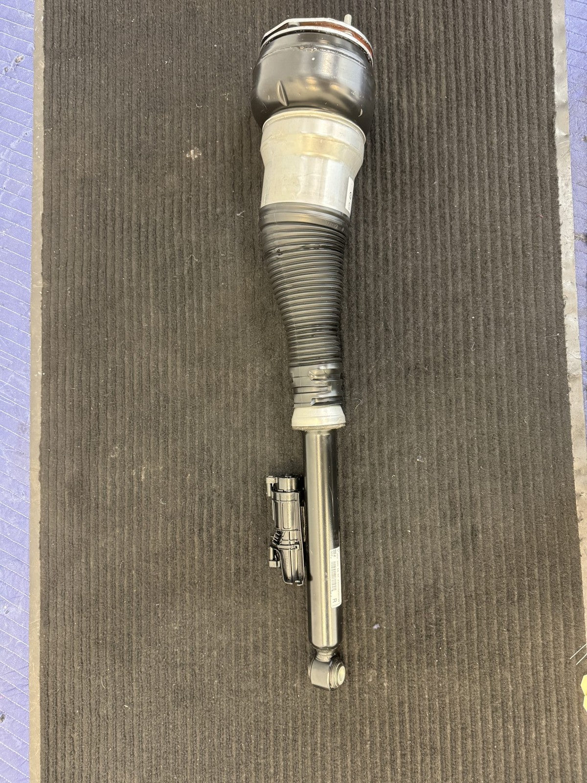 2018-2020 Mercedes-Benz S450 S560 Rear Rh Airmatic Air Strut OEM A2223205601 - eBay image 4
