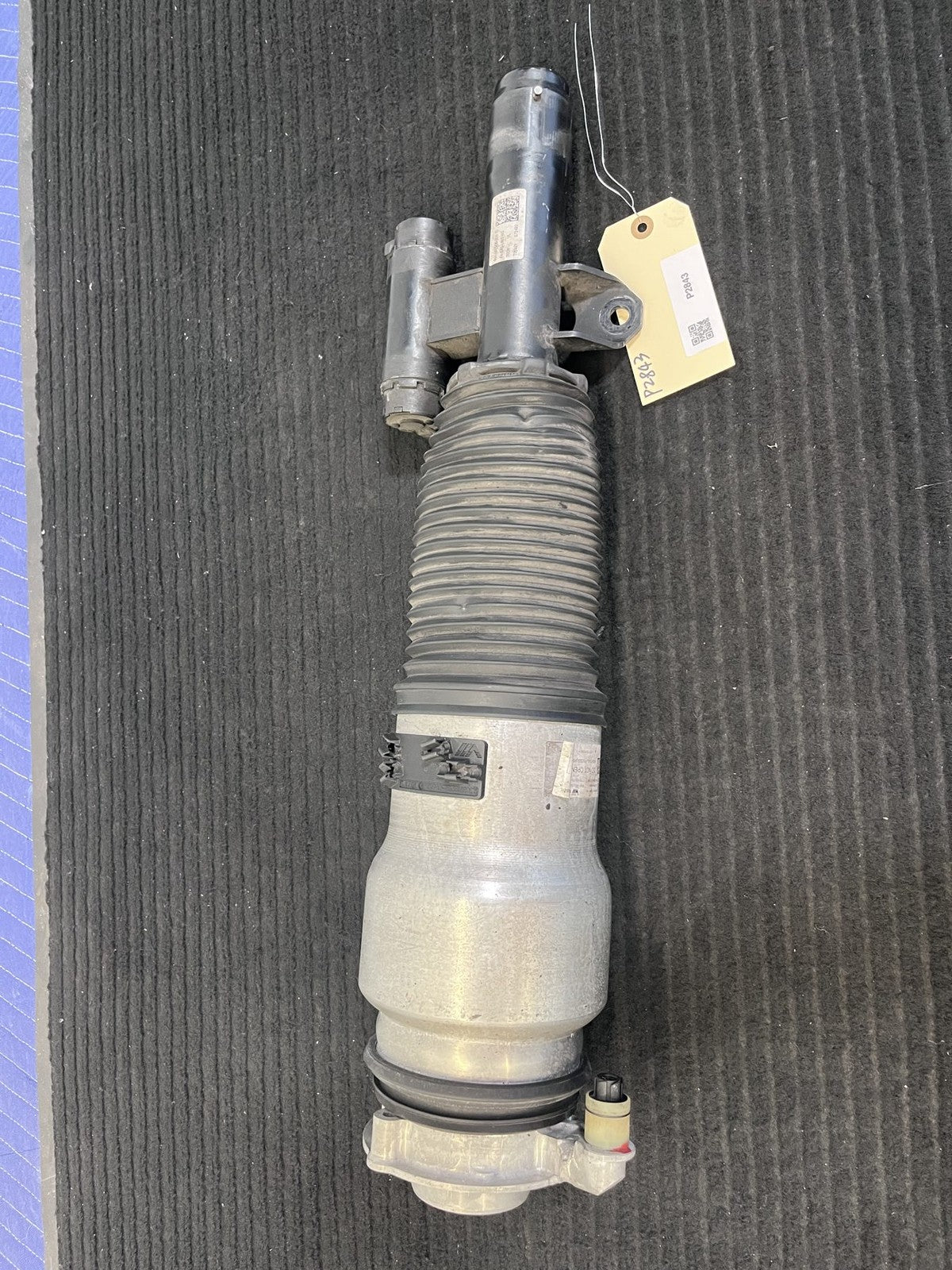 2019-2024 Rolls-Royce Cullinan RR31 Front Left Air Strut OEM 37107916207 - eBay image 1
