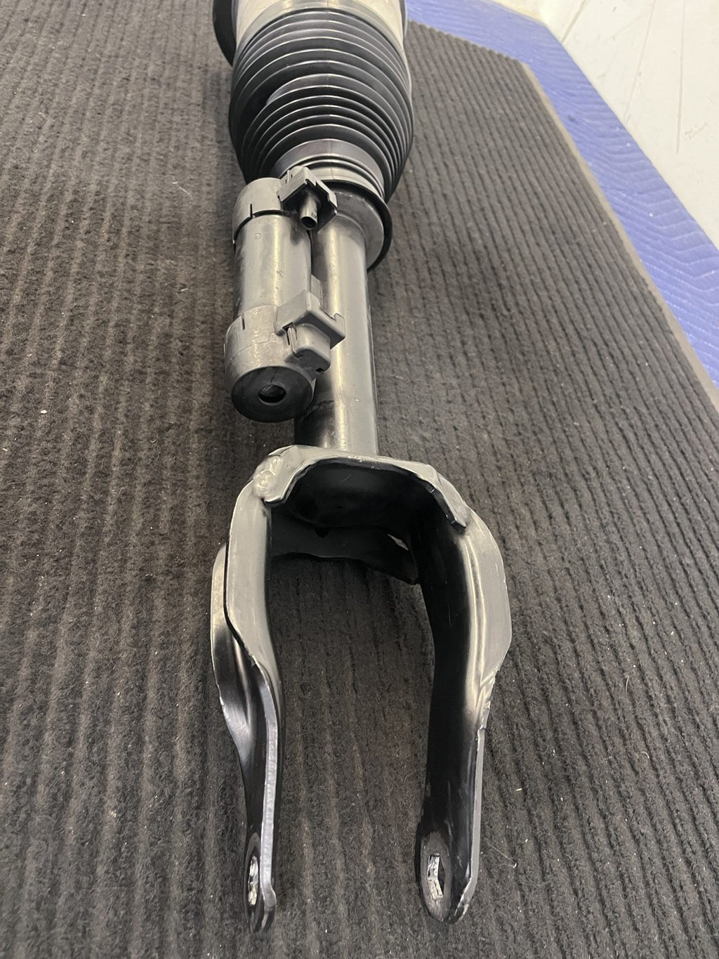2020-2023 Mercedes-Benz AMG GLE53 V167 C167 Front Left Air Strut OEM A1673203505 - eBay image 4