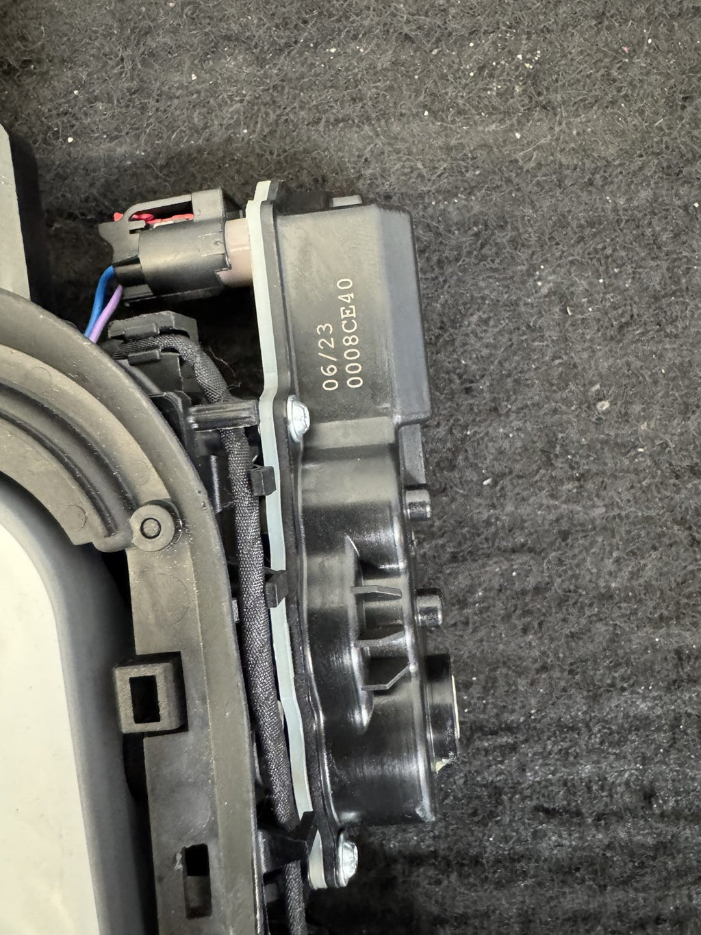 2022-2024 Rivian R1T R1S Front Left Exterior Door Handle OEM PT00002453-M-006 - eBay image 7