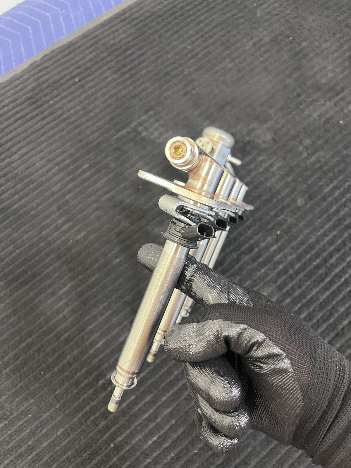 2019-2023 Mercedes-Benz M260 Fuel Rail Injectors High Pressure Pump OEM A2600701000 - eBay image 18