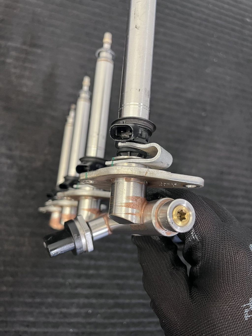 2015-2019 Mercedes-Benz C300 GLC300 E300 Fuel Rail 4 Injectors OEM A2740700995 - eBay image 6