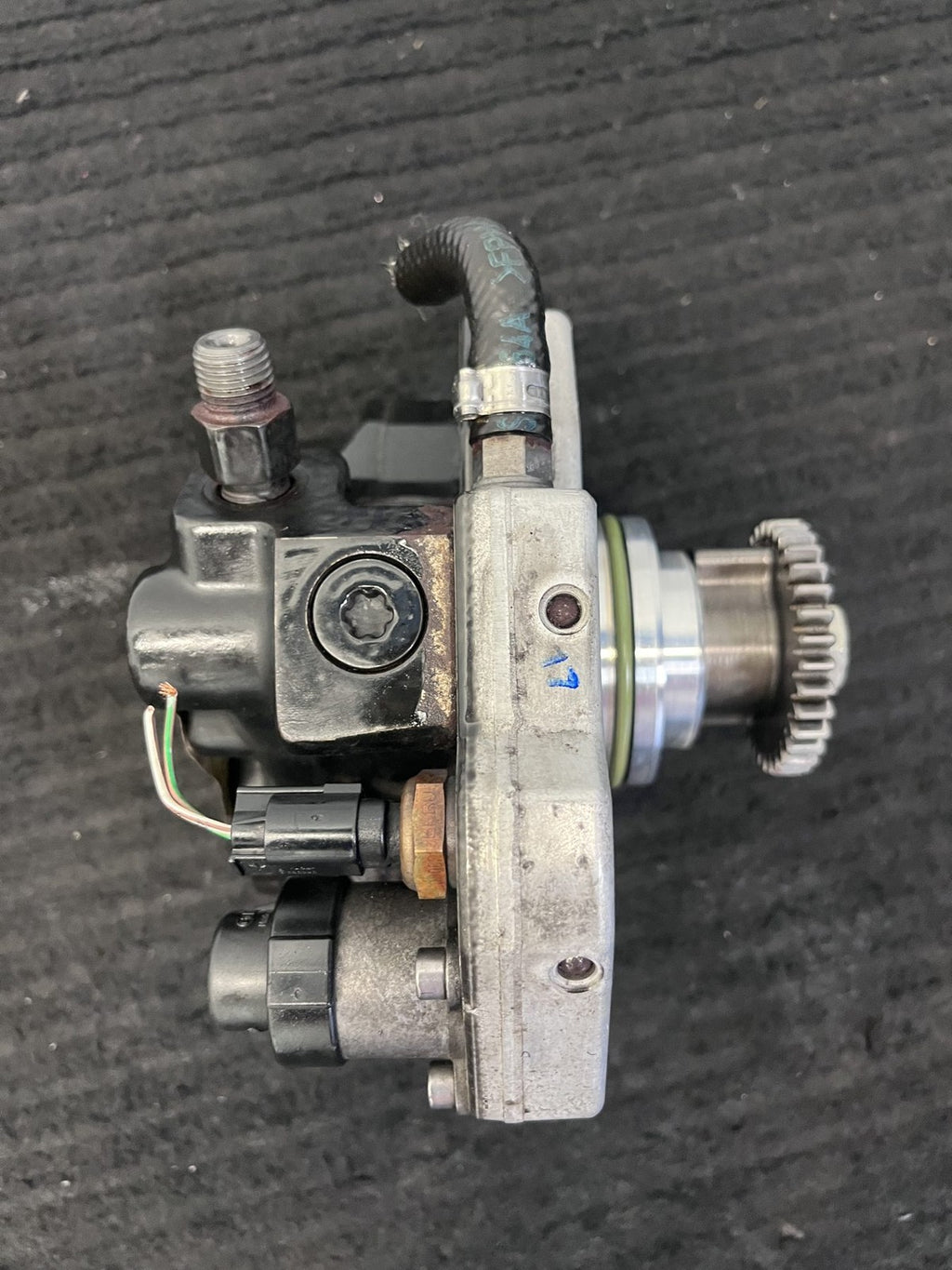 2010-2022 Mercedes-Benz Sprinter OM642 High Pressure Fuel Pump OEM A6420701101 - eBay image 6