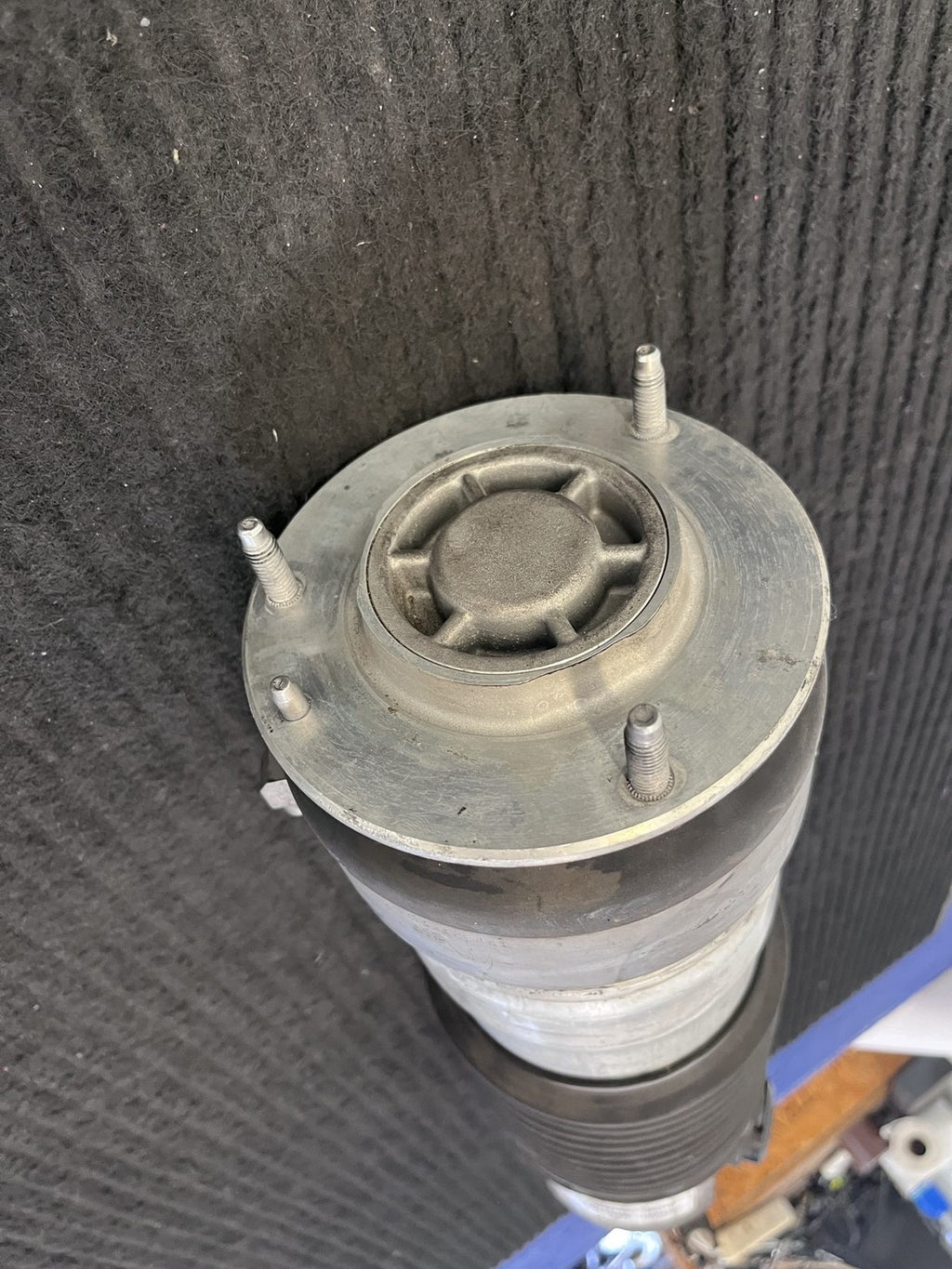 2010-2014 Rolls-Royce Ghost RR4 Front Left Air Suspension Strut OEM 37106862551 - eBay image 3