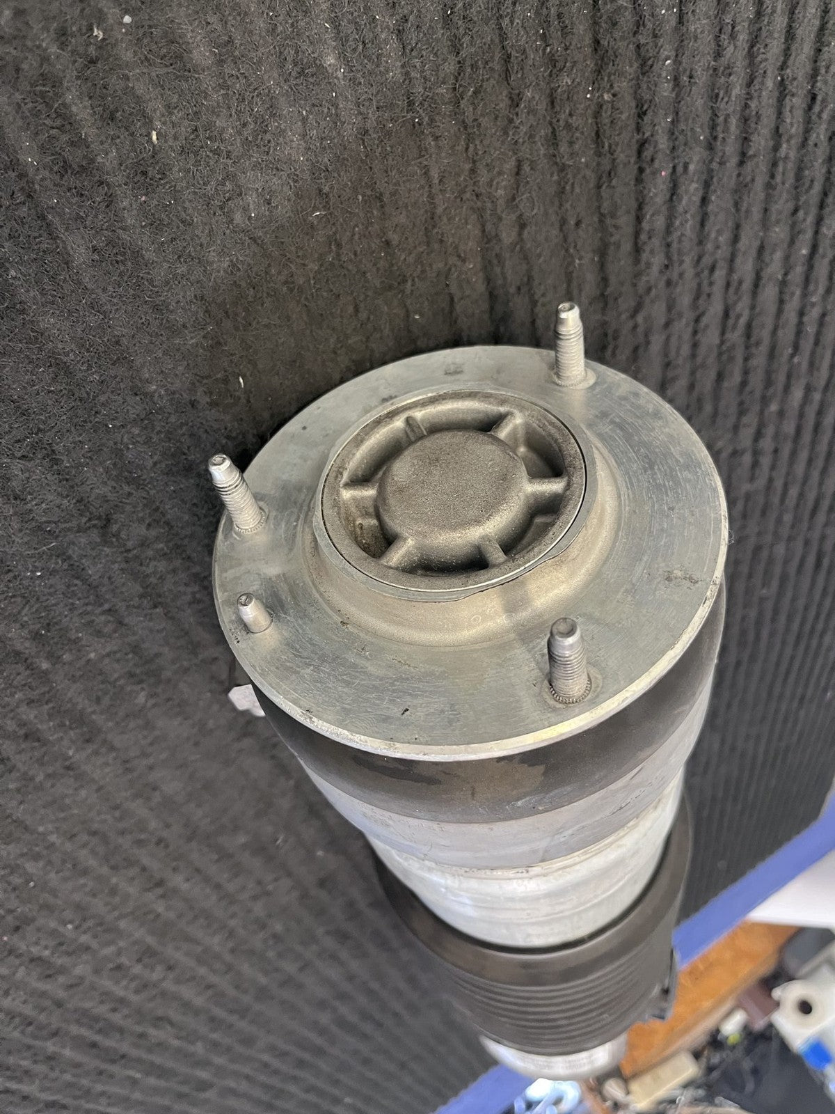 2010-2014 Rolls-Royce Ghost RR4 Front Left Air Suspension Strut OEM 37106862551 - eBay image 3