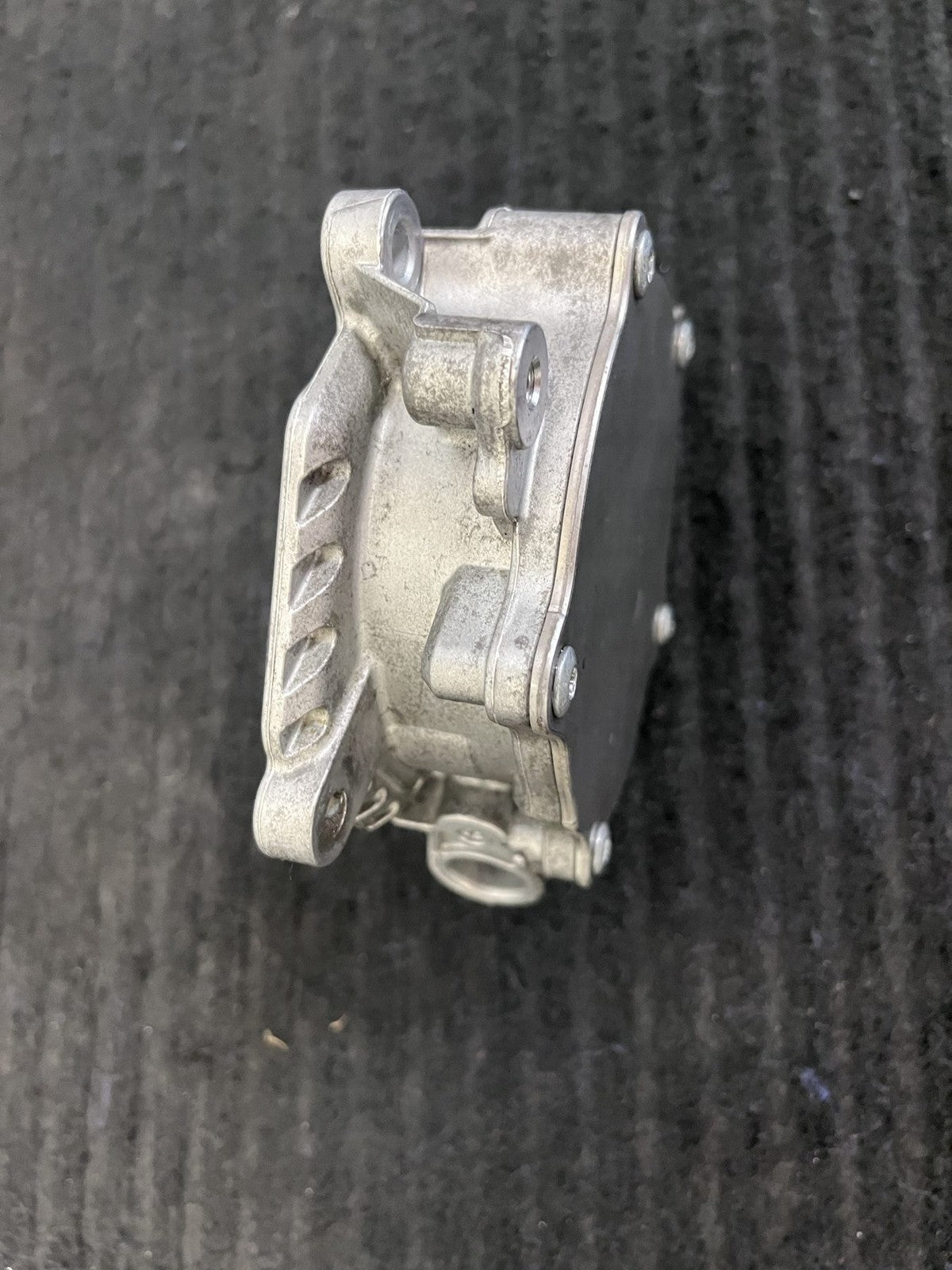 2014-2023 Mercedes-Benz M270 M274 Engine Vacuum Pump OEM A2701800901 - eBay image 8