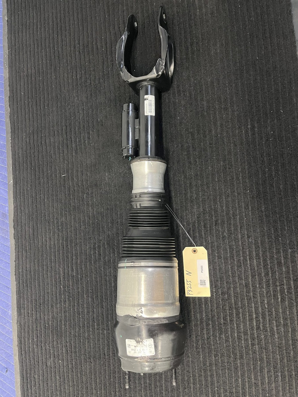 2016-2019 Mercedes-Benz GLE43 GLE450 AMG Front Left Air Strut OEM A2923202500 - eBay image 1