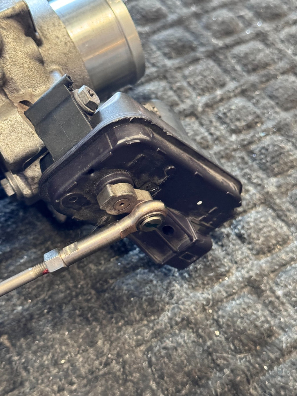2017-24 Land Rover Discovery Sport Evoque 2.0D Turbocharger OEM H4P36K682CH - eBay image 2