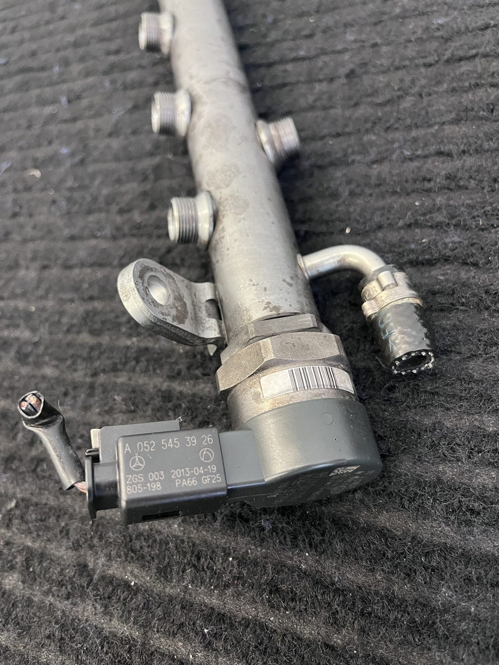 2010-2022 Mercedes-Benz Sprinter OM642 Left Fuel Rail OEM A6420702795 - eBay image 4
