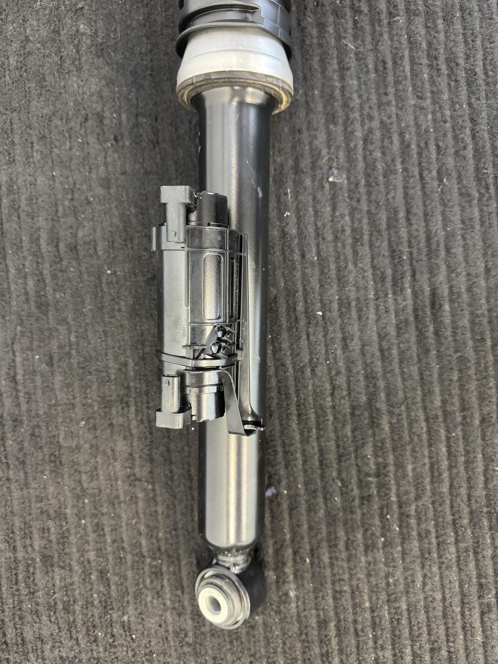 2018-2020 Mercedes-Benz S450 S560 Rear Rh Airmatic Air Strut OEM A2223205601 - eBay image 5