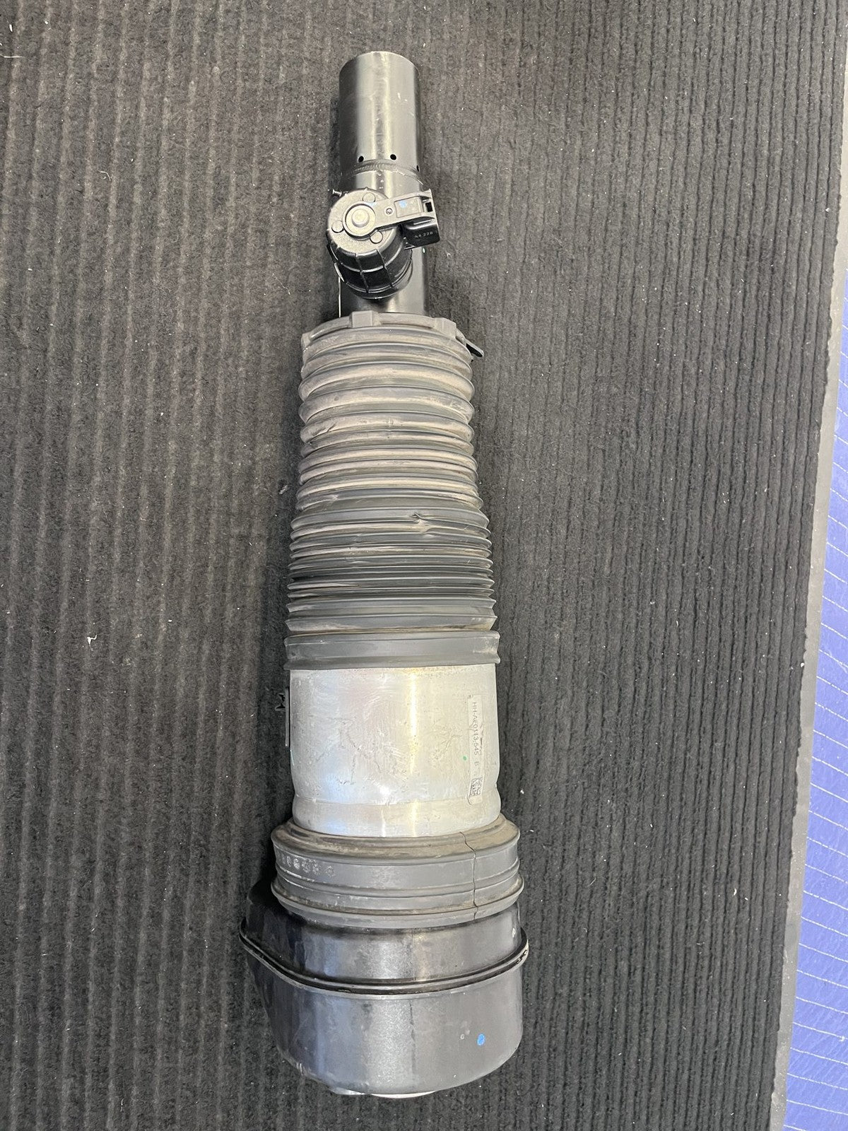 2019-2025 BMW X5 G05 Front Right Air Suspension Strut OEM 37106892426 - eBay image 5