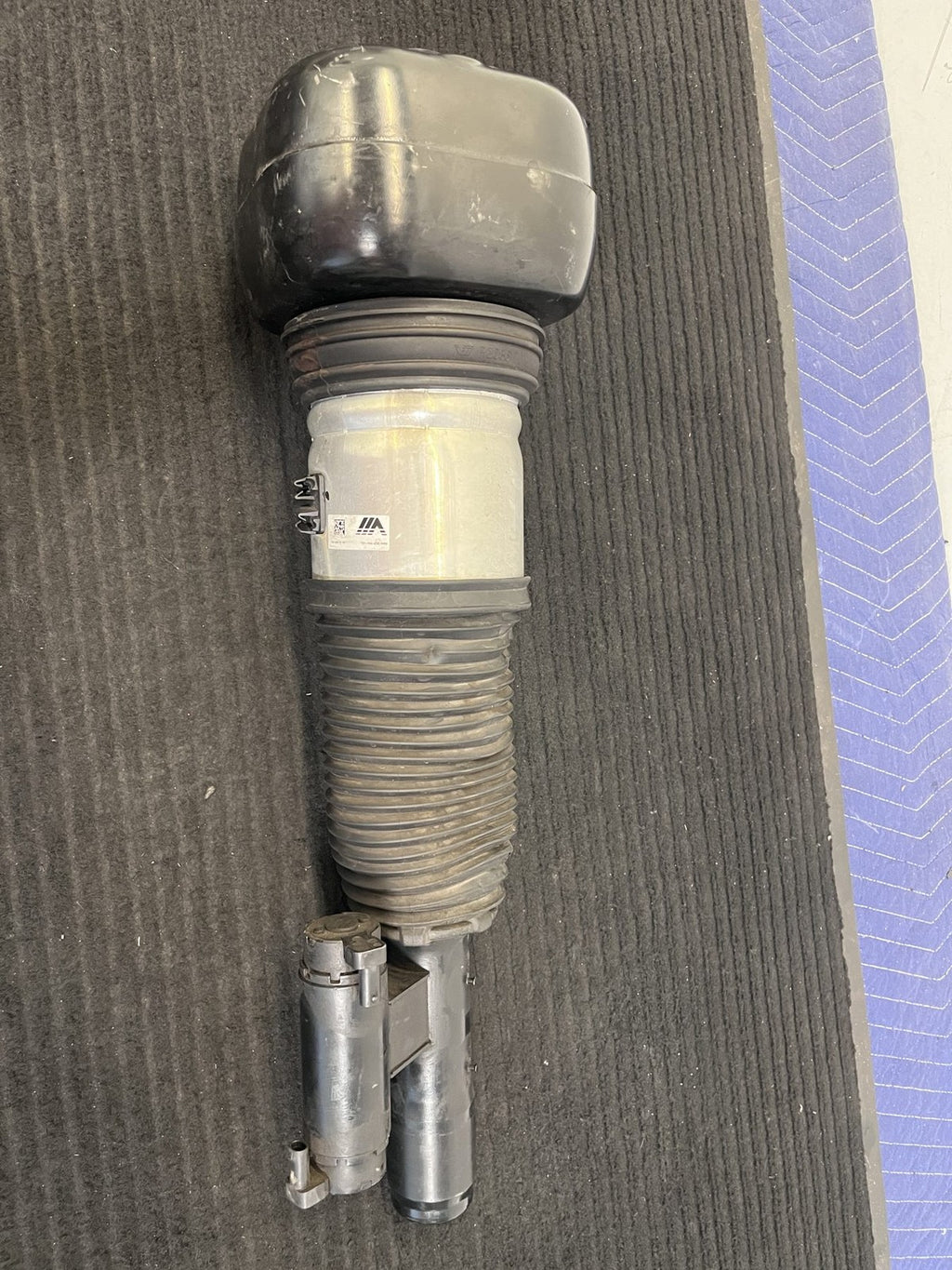 2021-2025 Rolls-Royce Ghost Front Left Air Suspension Strut OEM 37105A35375 - eBay image 6